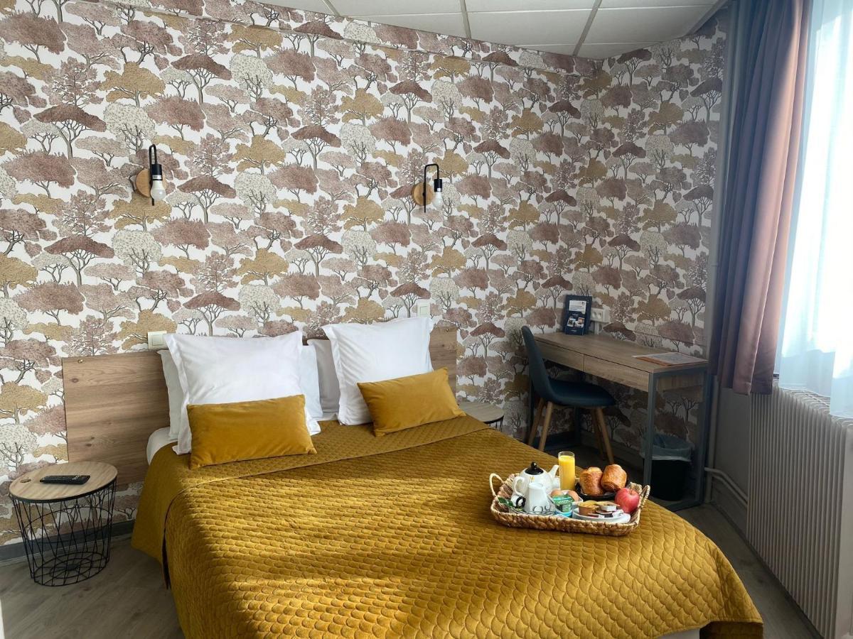 Contact Hotel Foch เบอซองซง ภายนอก รูปภาพ