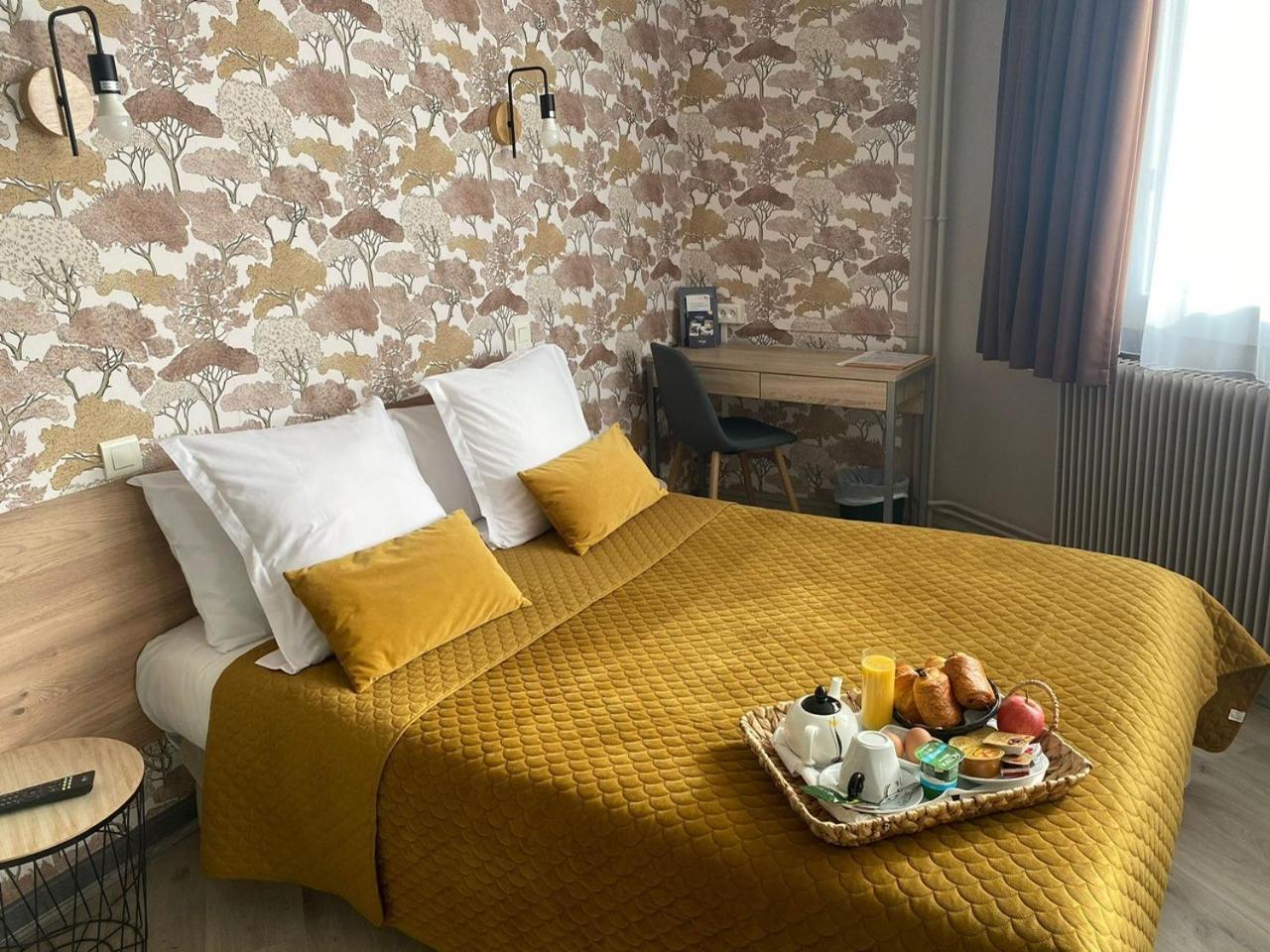 Contact Hotel Foch เบอซองซง ภายนอก รูปภาพ
